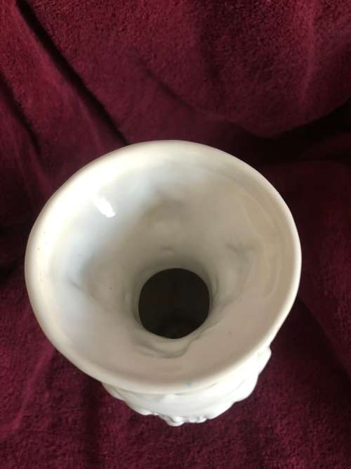 VASE WITH ANGELS MADE IN PORTUGAL  ELPA ALCOBACO